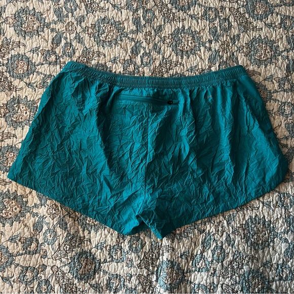 Nike Women’s Running Teal Shorts, size Medium, lined - Picture 3 of 4
